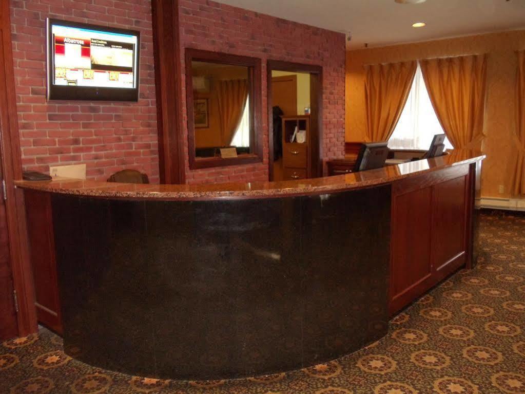 Albatross Hotel Gander Exterior foto